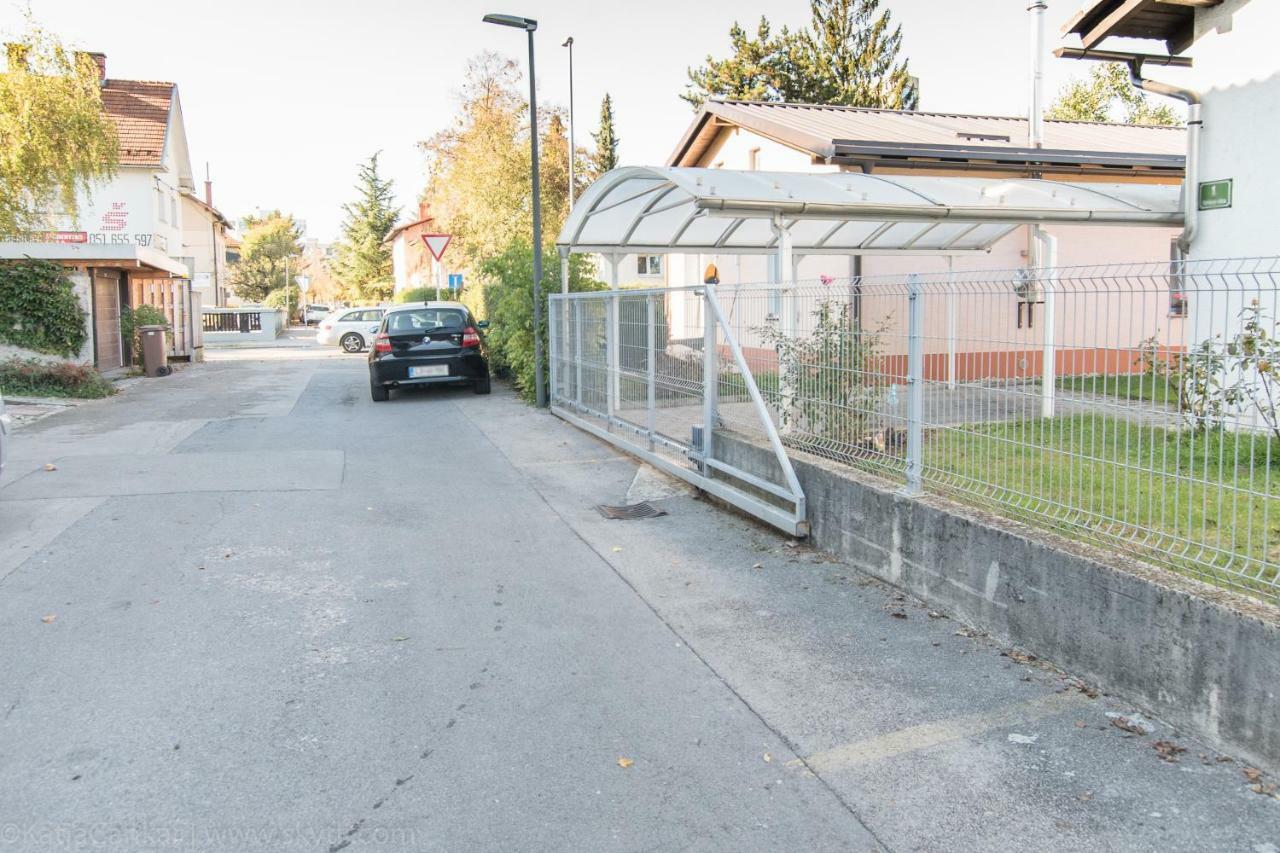 Apartments Peter & Free Parking Λιουμπλιάνα Εξωτερικό φωτογραφία
